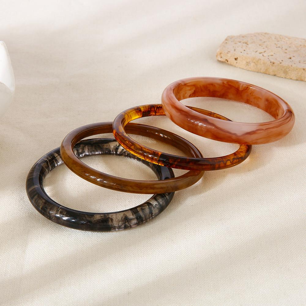 Best-selling Vintage Versatile Gradient Multicolor Resin Bracelet, High-end Layered Bracelet for Women