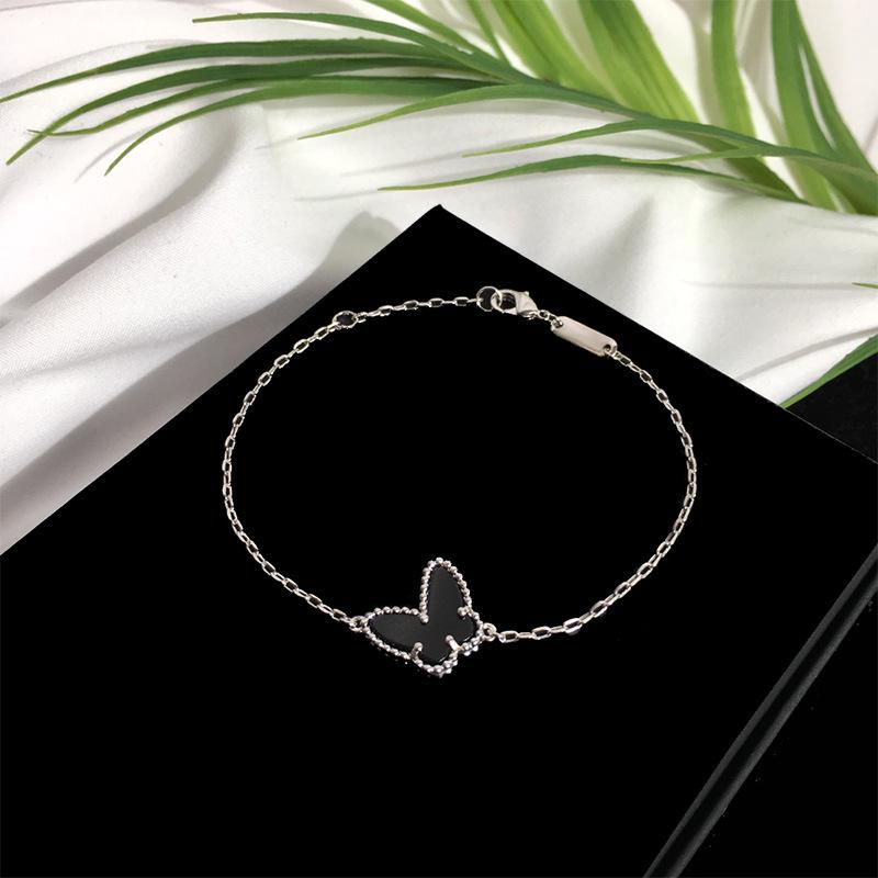 Pulseira Simples Estilo Frio INS Borboleta: Design Suave e Fresco Japonês e Coreano com Carcaça Branca para Mulheres