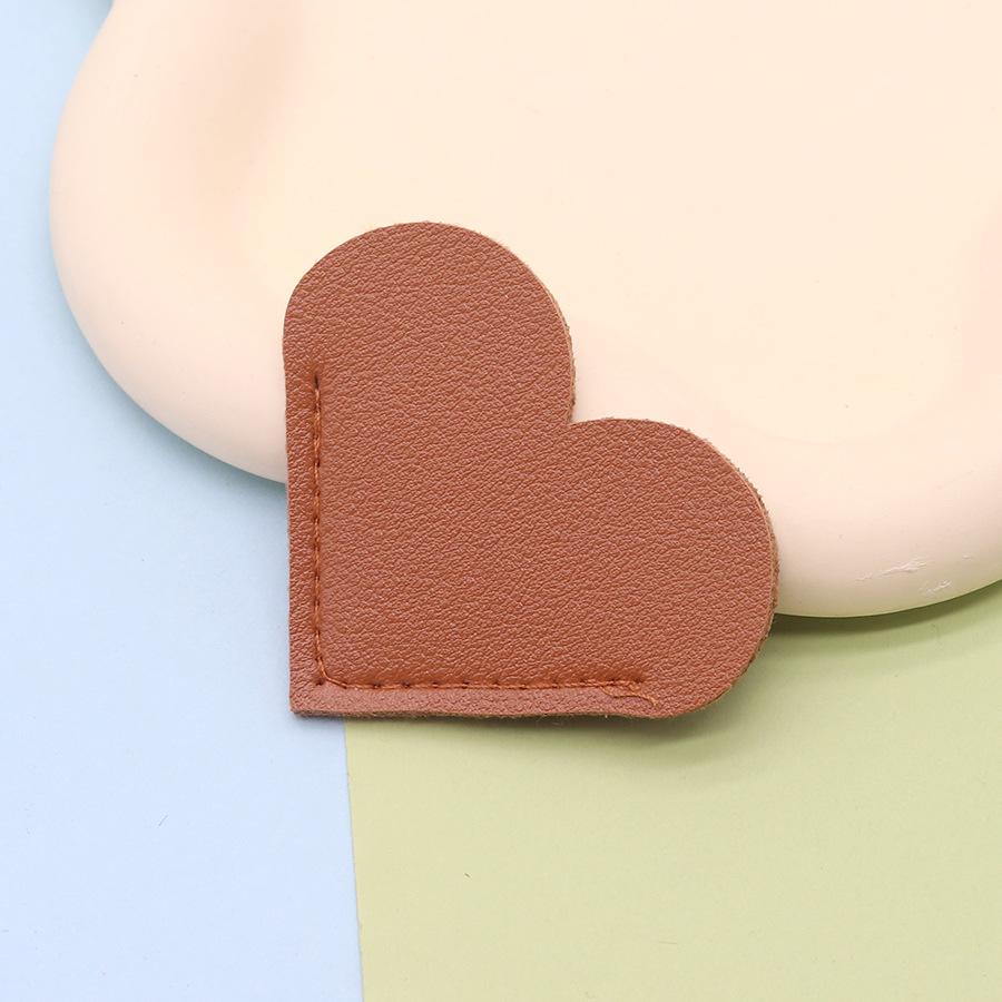 Heart Leather Bookmark Corner Clips: Non-slip, Moisture-proof Reading Tool