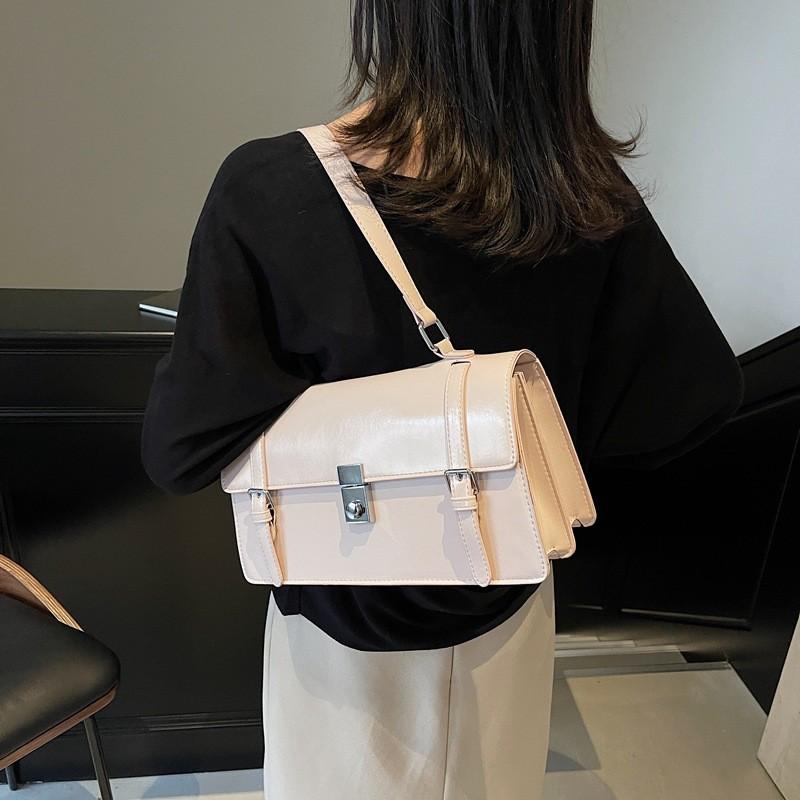 IELGY Autumn Winter Hundred Retro Fashion One-Shoulder Messenger Bag Ladies Small Square Bag