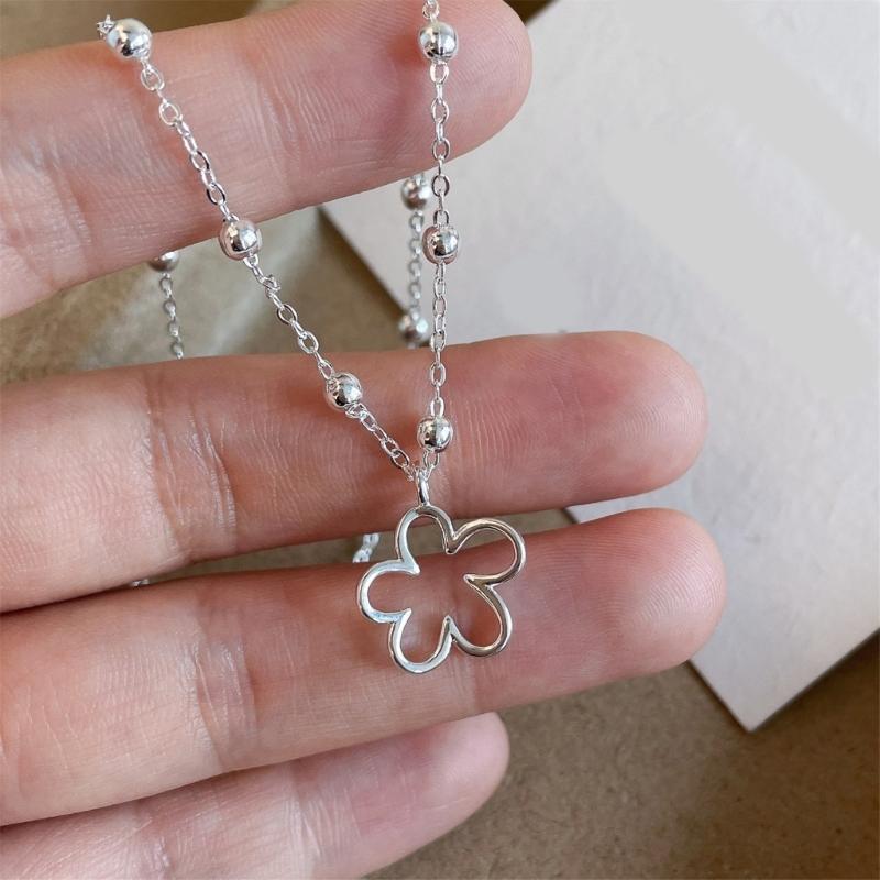 Silver Tone Flower Pendant Necklace for Women with Open Outline Design, Alloy Chain Jewelry for Date Night, Daily Wear and Commute Looks