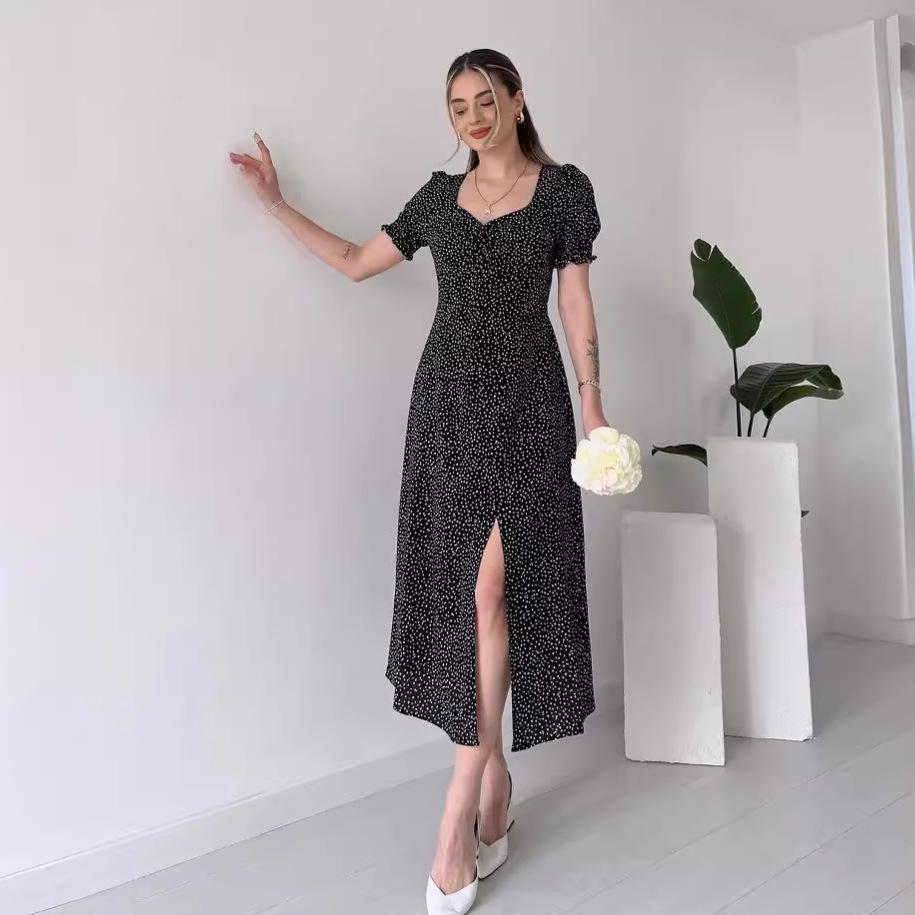 

Летнее женское платье 2024 года с квадратным вырезом и принтом, с рукавами-буфами M чёрный