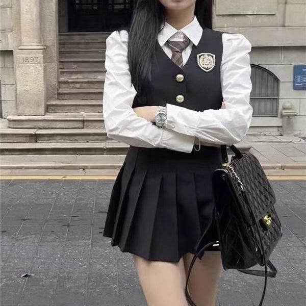 Women's British Style College Uniform: Vest, Shirt & Pleated Short Skirt 3-Piece Set for Spring & Autumn