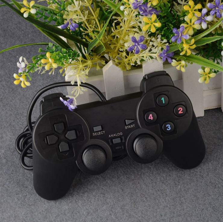 PS2 Form Gamepad 208USB kabelgebundener Controller PC Arcade Spielcontroller Spielkonsolenzubehör schwarz