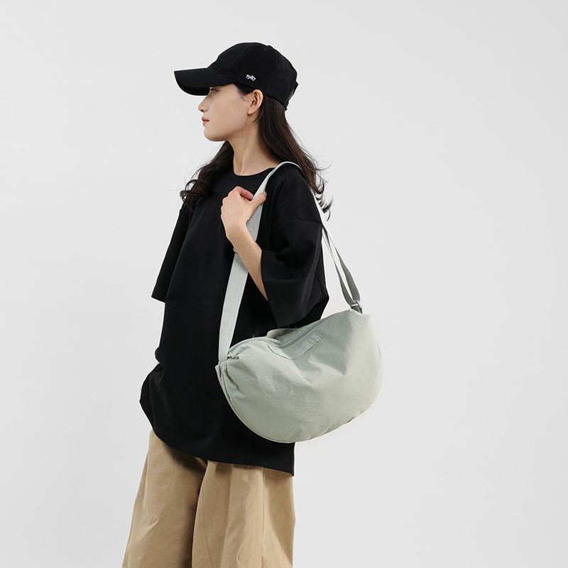 Men Crossbody Bag Large Capacity Chest Bag Women's Lightweight Shoulder Bag