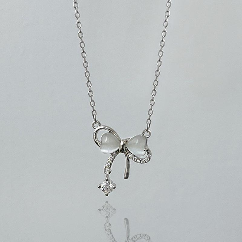Bowknot Two Heart Shape Opalescent Stone Partial Paved Dangling Round Stone Pendant Women Clavicle Necklace