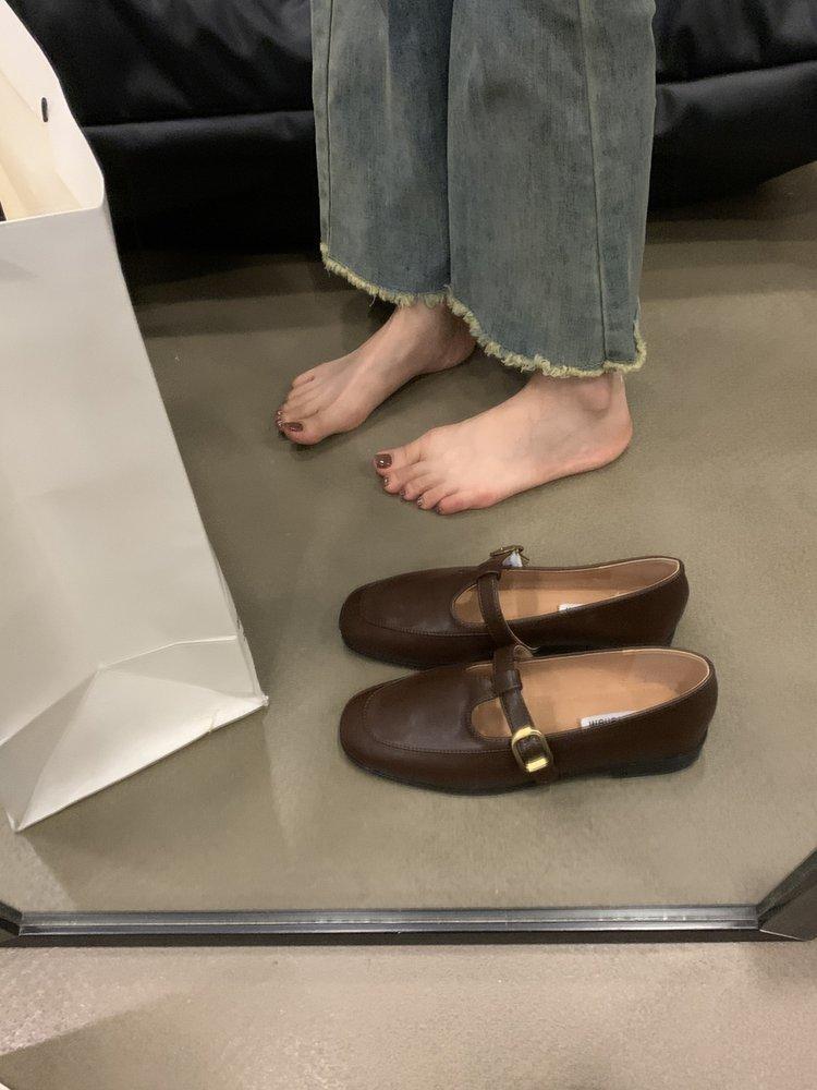 

Retro flat bottom square head black loafers women s shoes 2025 spring and autumn new Korean version small leather shoes versatile single shoes 39