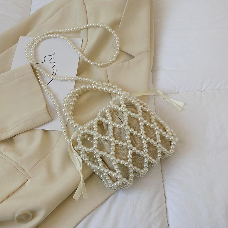 

Летняя новая жемчужная сумка с полыми бусинами, сумка через плечо, для отпуска, плетеная женская сумка, бисерная мини-модная маленькая квадратная сумка one size fits all белый