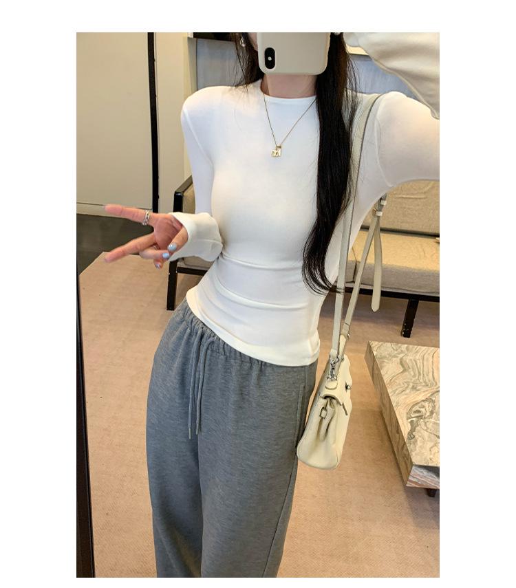Women's Slimming Gray Crew Neck Long Sleeve T-shirt - Korean Style, Versatile Inner Layer for Autumn/Winter.