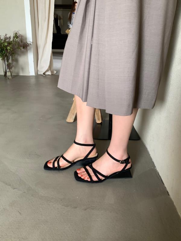 Fashion Spring Shoes 2025 Sandals Clear Heels Med Ankle Strap Clogs Wedge Square Toe New Comfort Retro Medium Fashion Summer Platform Lo
