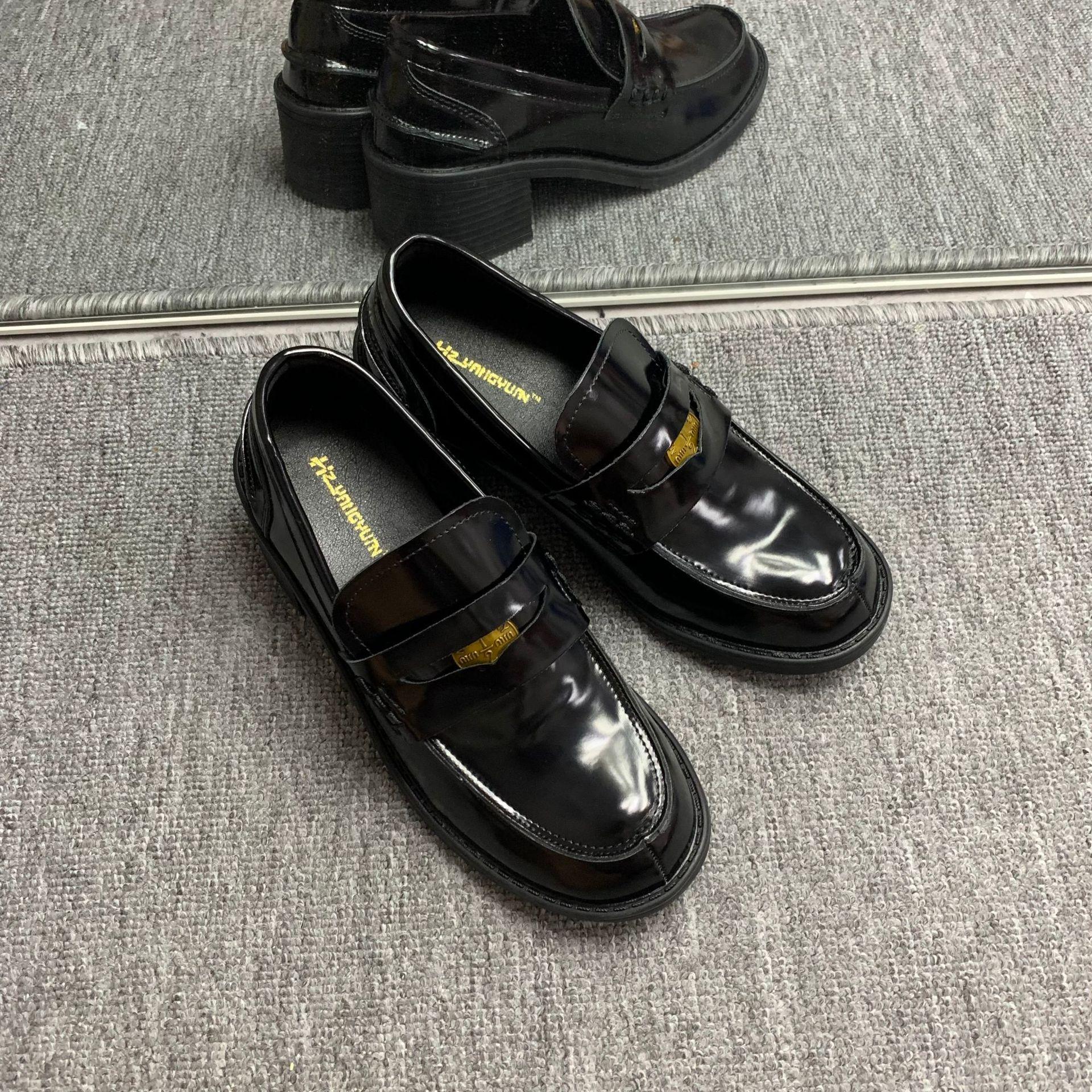 Обувь Чжан Юанъин миу золотые монеты толстый каблук ленивые лоферы маленькие кожаные туфли 34 чёрный