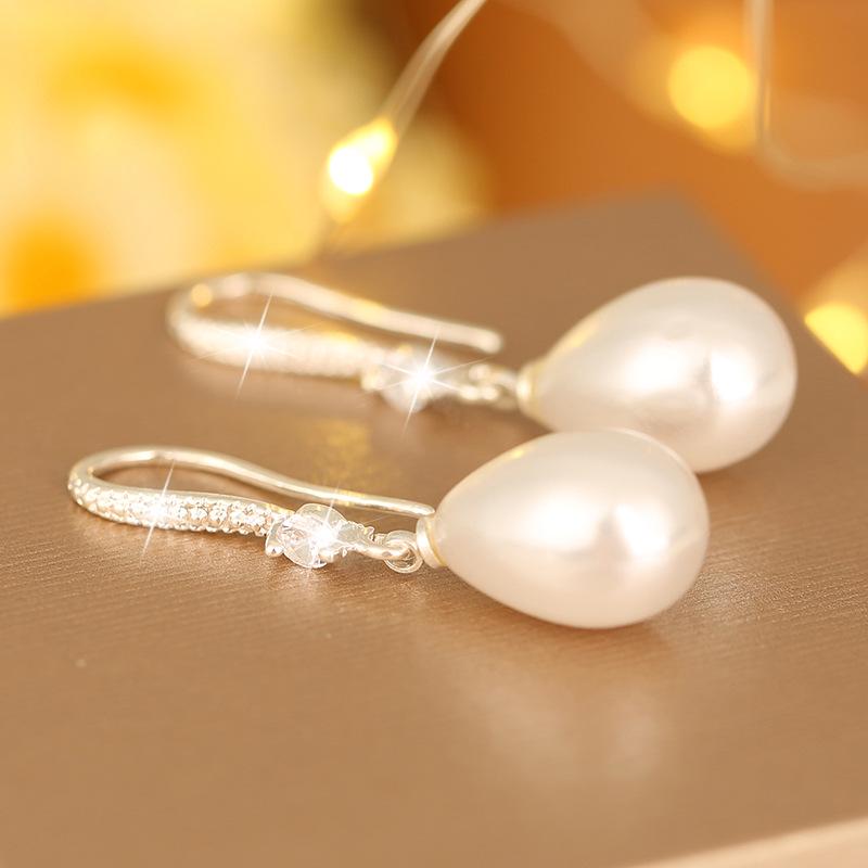 Yun Miao Retro Pearl Water Drop Women's Earrings