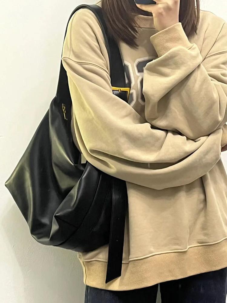 

Versatile bag soft collapse simple wind shoulder bag large bag new bag women s large capacity messenger bag tide