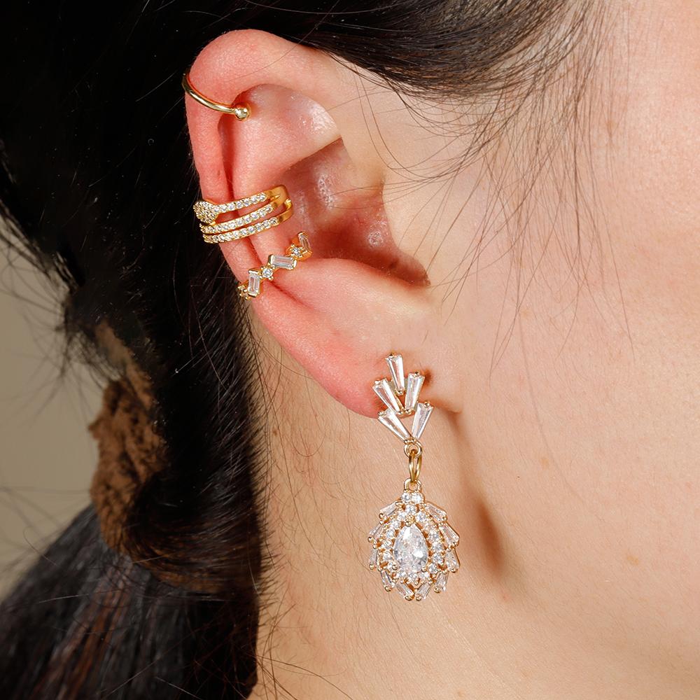 Vintage Crystal Zirconia Stainless Steel Earrings for Women Fashion Star Pendant Ear Piercing Earring Bridal Wedding Jewelry
