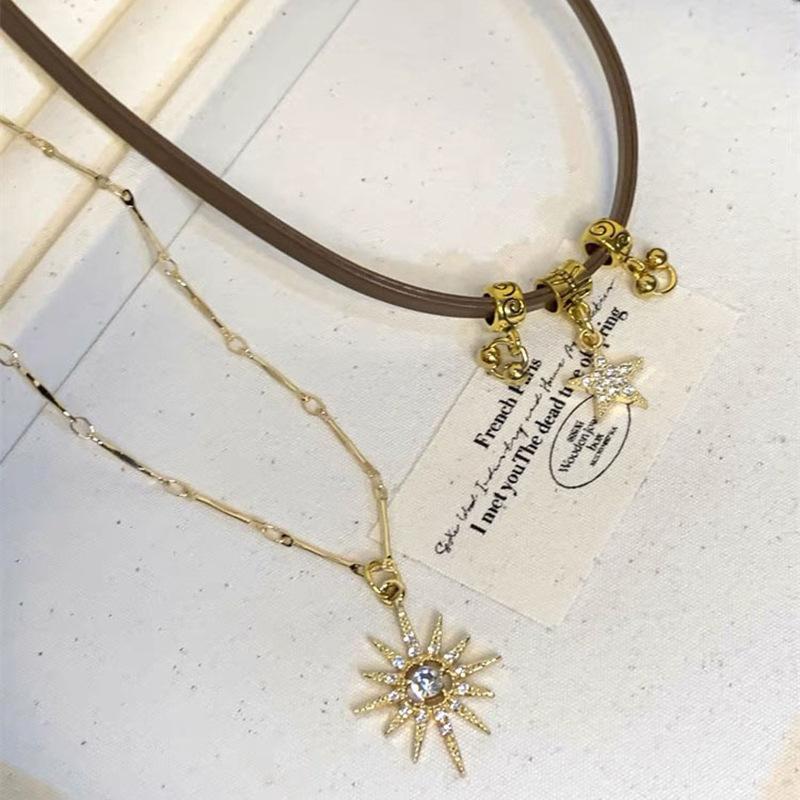 Sweet and Cool Babes~ Double Layer Stacked Sunflower Brown Leather Necklace Female Niche Design Collarbone Neck Chain