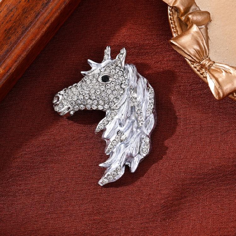 Fashionable Crystal Horse Pin For Stylish Outfits Animal Shaped Lapel Accessory with Crystals Clothing Accessories