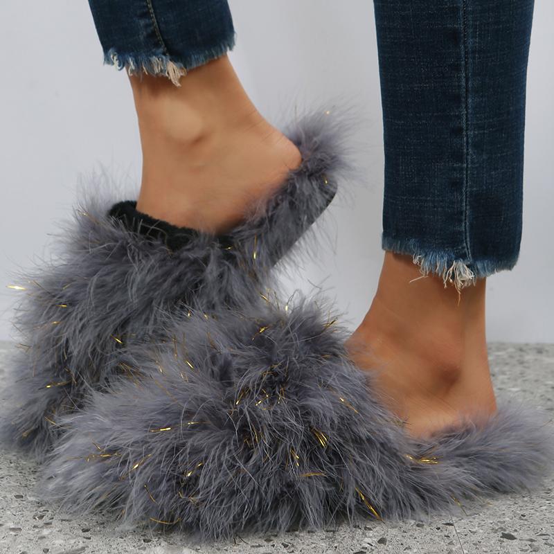 Fashion Women Luxury Fur Slippers 2025 New Lightweight Flat Half Slippers Outdoor Baotou Shoes Women Fashion Round Toe Fur Slides Woman