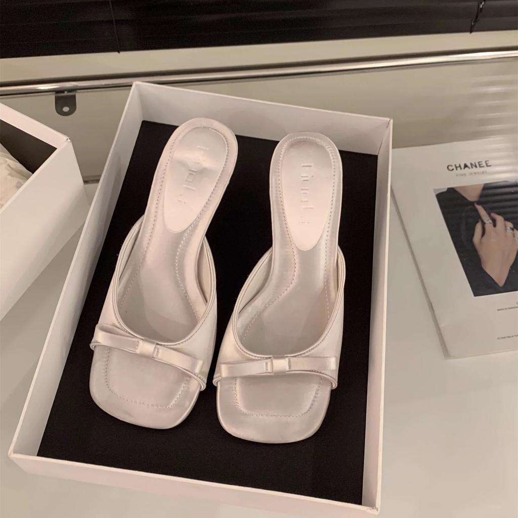 In the summer of 2025, the new square-headed fairy, bow, high-heeled slippers, thin heels, and sandals femininity.