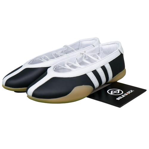 

adidas Originals TAEKWONDO MEI Core Black Cloud White Gum JR7031 Women s Size EU 38 чорний/білий