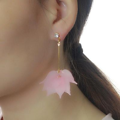 Dangle Earrings for Women Trending Pink White Acrylic Leaf Flower Drop Earrings Wedding Party Girls Bridesmaid Jewelry