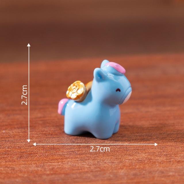 

2026 Chinese New Year Mini Horse Figurine Cute Lucky Zodiac Decor DIY Office Desktop Car Interior Accessories