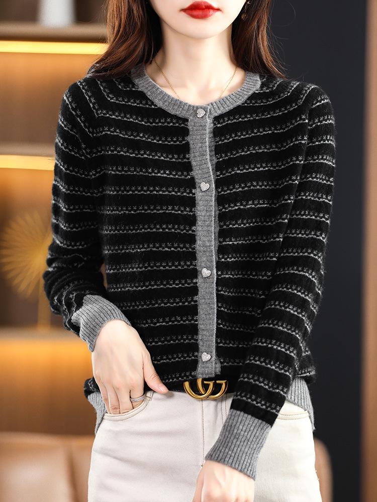 Women's Pure Wool Striped Cardigan – Long Sleeve, Round Neck, Loose Knit Sweater for Autumn/Winter.