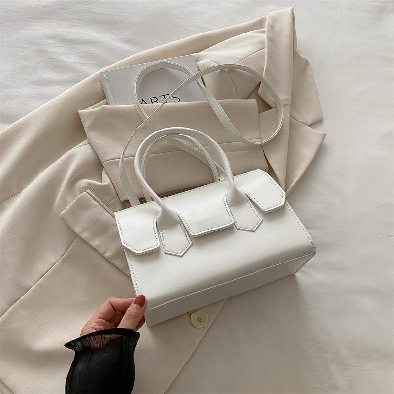 Simple and fashionable single shoulder small square bag women's 2025 autumn new trendy and beautiful niche design popular messenger bag