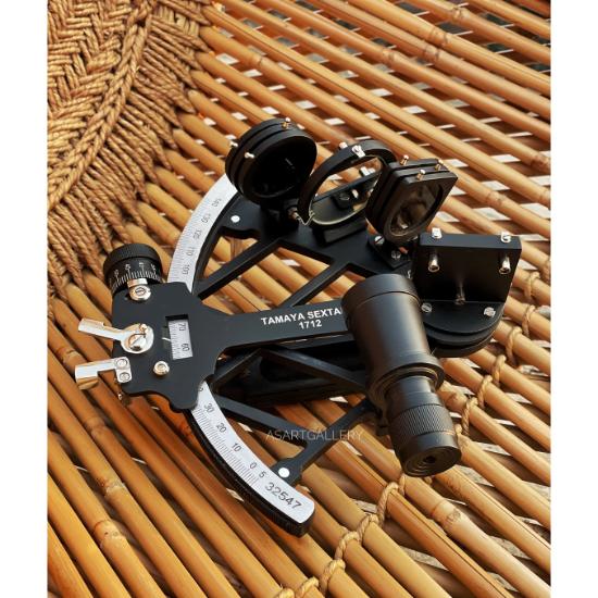 Tamaya Nautical Sextant 1712 I s dřevěnou krabičkou I Black Vintage Navigation Working Sextant I Masivní mosazný a hliníkový sextant, námořnické dárky