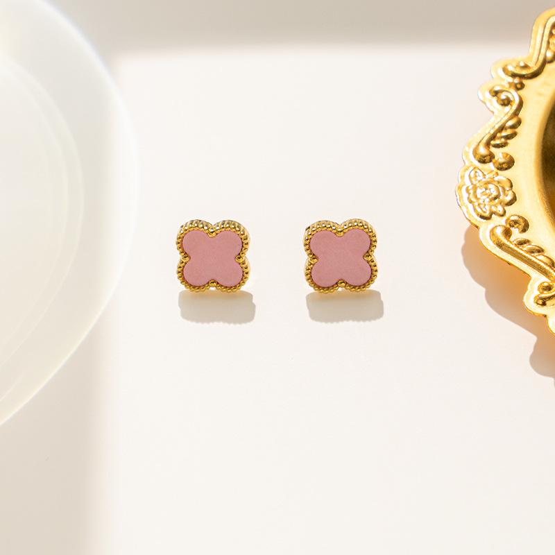 

Трендовые серьги из титановой стали в виде четырехлистного клевера 2024 года для женщин - нишевый, высококлассный летний дизайн