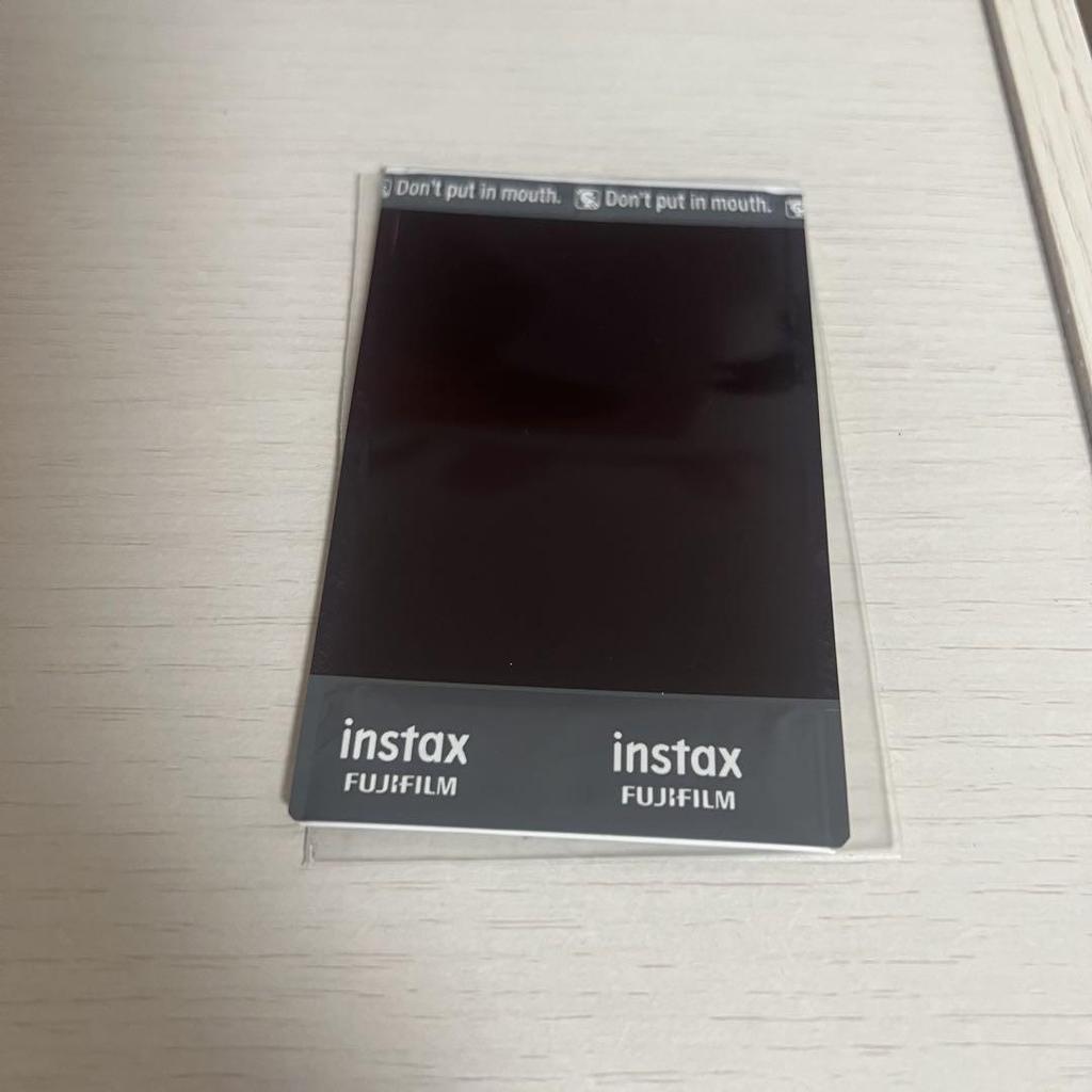 [USED] ITZY Ryujin autographed polaroid