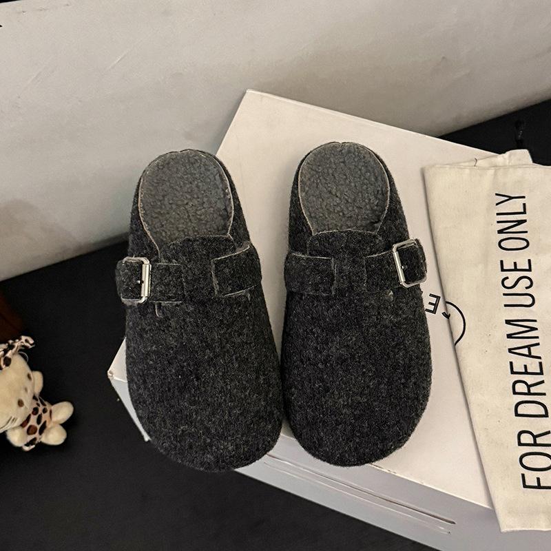 The inner height is increased, the woolen Birkenstocks are half-towed, and the women wear the new autumn and winter velvet one-pedal lazy cotton