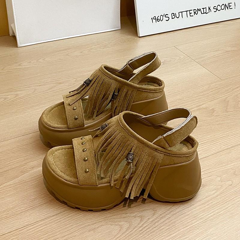 

Fashion Platform Retro Rivet Sandals Women s 2025 Summer New Casual Wind Versatile Heightening Sandals 40