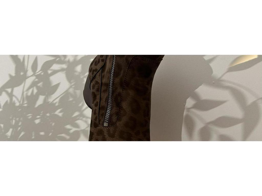 Genuine Leather French Retro Ankle Boots for Women - 2025 Autumn/Winter, Pointed Toe Wedge Heel, Soft Leopard Print Sole.