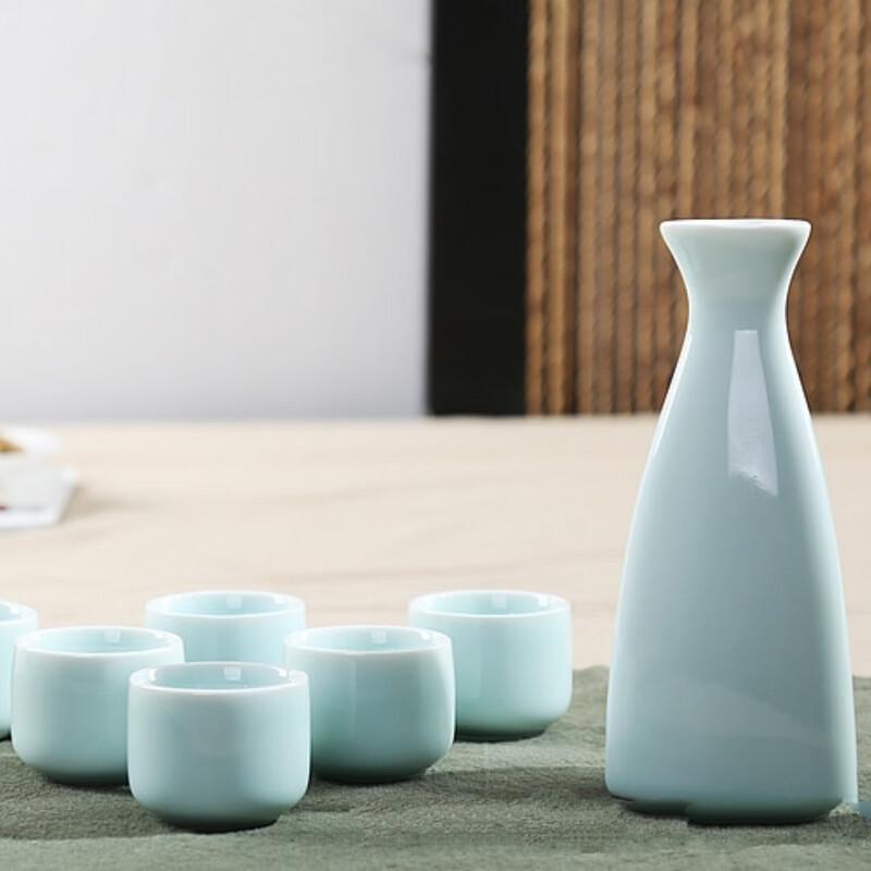 

Shangqi Ceramic Baijiu Decanter with 6 Small Cups