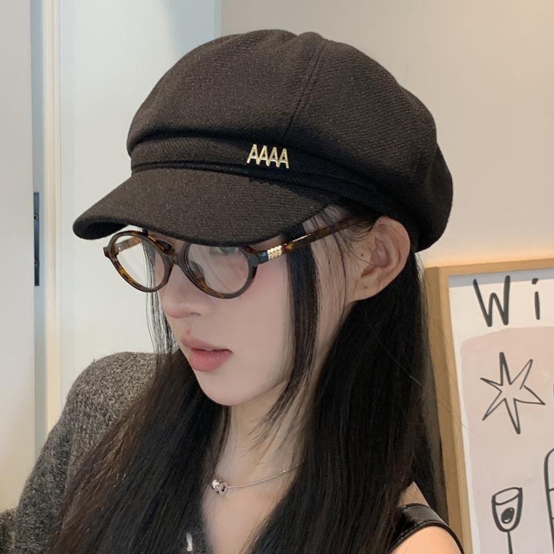 

Beret Women s 2025 New Arrival Face-Looking Small Letters Octagonal Cap Autumn and Winter British Style Painter Cap Newsboy Cap Black