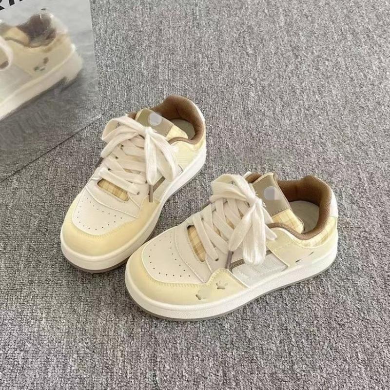 

Campus style little white shoes women s new autumn breathable board shoes versatile students with skirts bread shoes 40