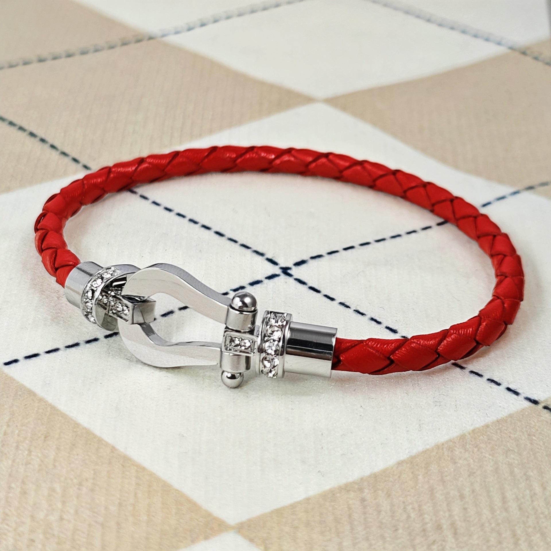 2026 Bracciale alla Moda e Semplice a Forma di U Micro-intarsiato Mezzo Mattone Fibbia Magnetica Fibbia a Ferro di Cavallo Corda di Cuoio Intrecciata Unisex 19.5cm