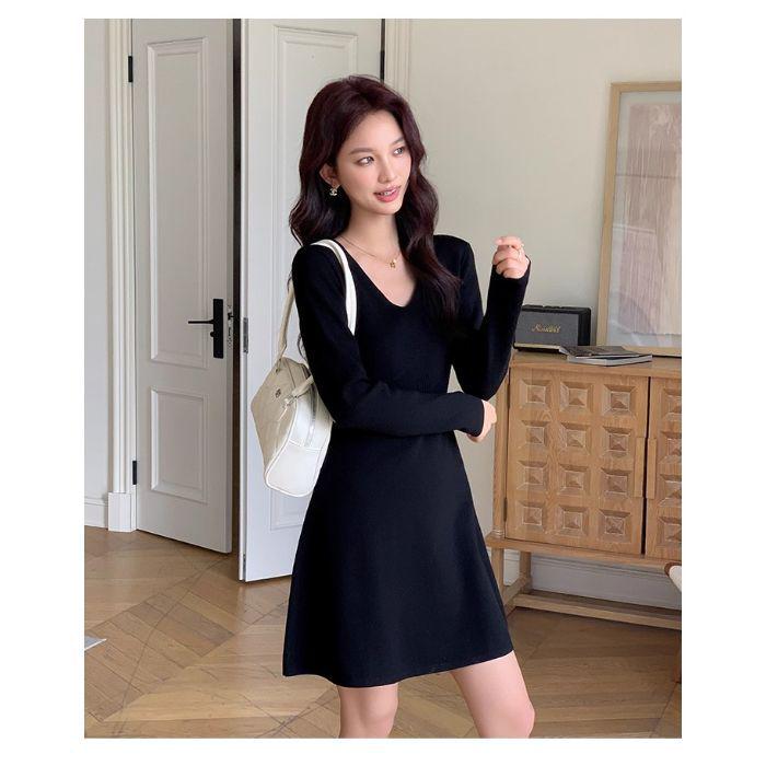 

Women s French White V-Neck Knit Dress for Early Autumn, Perfect Layering with Sweaters or Coats One Size чёрный