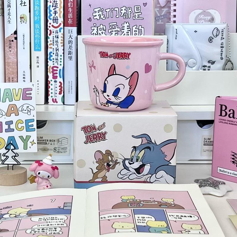 

Подарунки на день народження для дівчат, милі керамічні градуйовані чашки, парні кружки, сувенірні подарункові коробки. 301-400ml