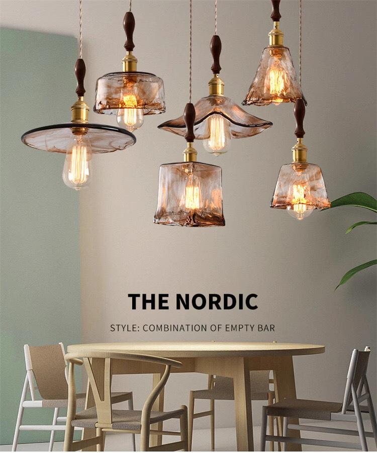 Vintage Französischer Luxus Einflammiger Kronleuchter für Schlafzimmer oder Esszimmer