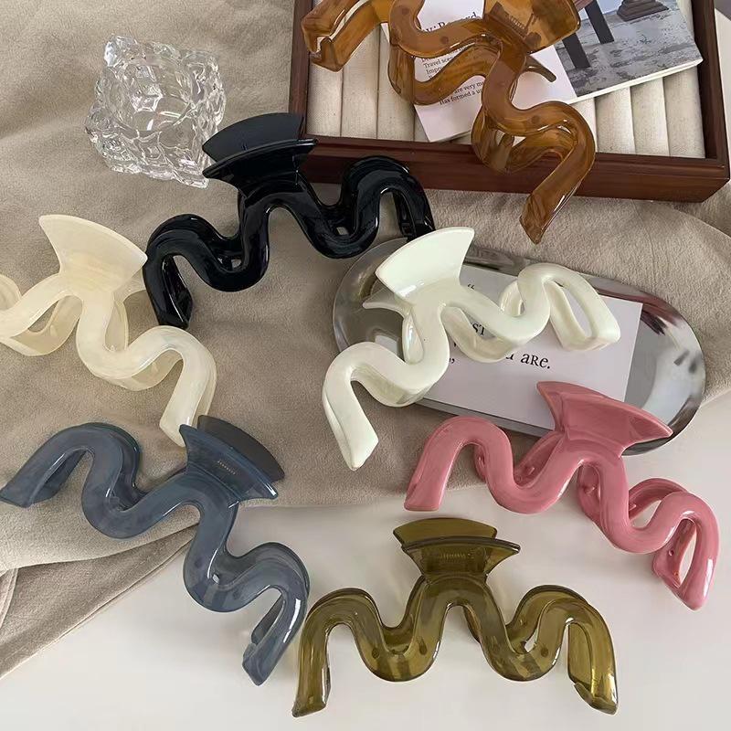 13CM Jelly Design Claw Clip for Thick Hair - Versatile Hair Accessory