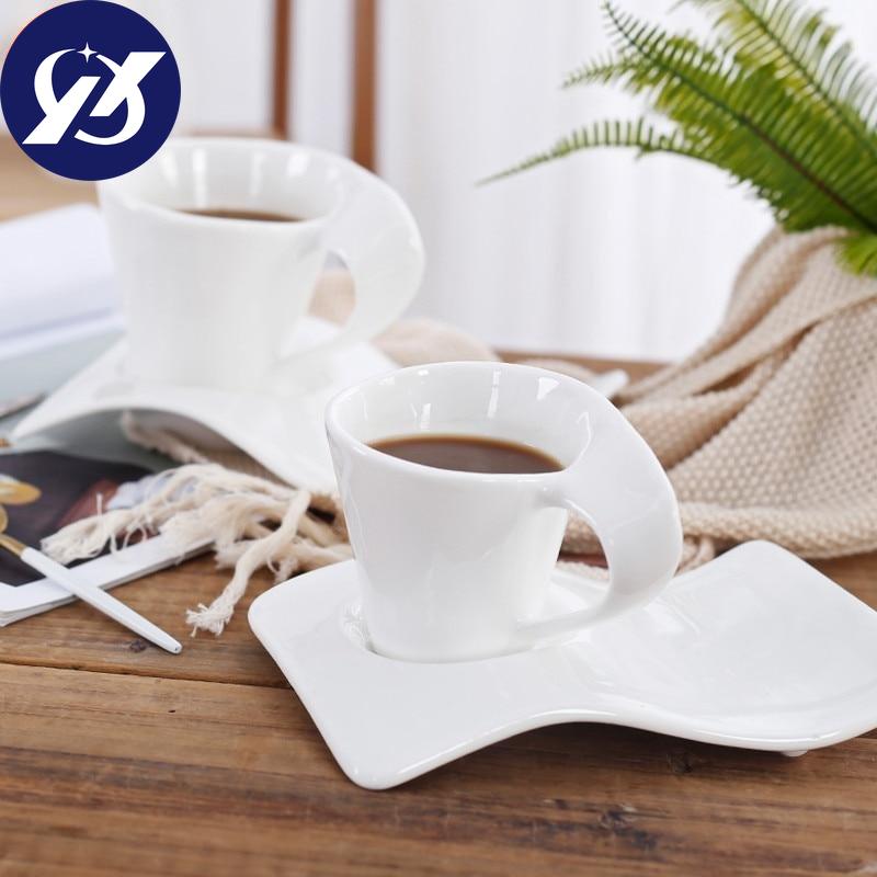 1/3 Sets Keramik-Kaffeetasse mit gewellter Untertasse und Löffel-Set, europäischer kleiner Luxus-Milchbecher für Paare, W te Porzellan, Büro-Teetasse, Trinkgeschirr