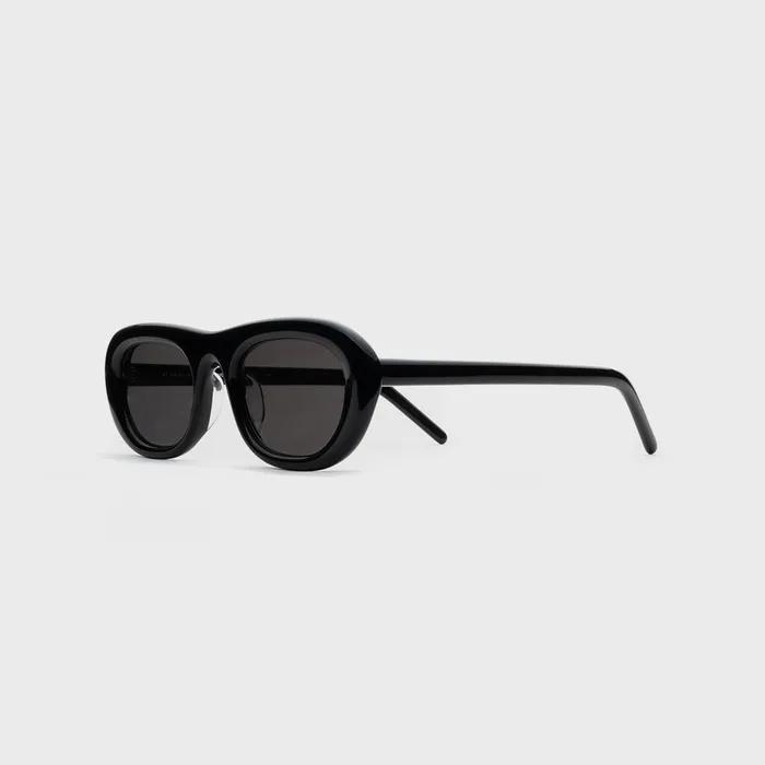 Dyer (Black Frame/Black lens)