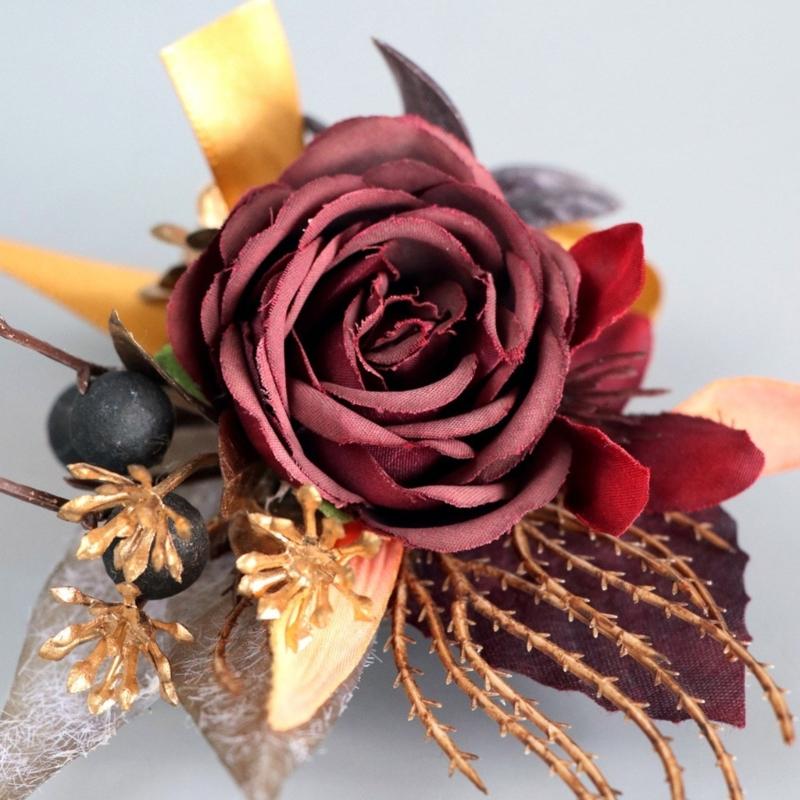 Elegantes staubiges Seidenrosen Ansteckblumen für Herren Set von 5 für Bräutigame und Trauzeugen Hochzeits-Abschlussball-Party-Zubehör