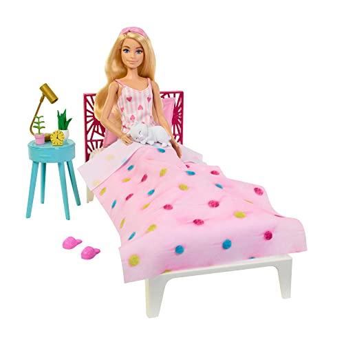 Mattel Barbie Uroczy Różowy Pokój (Jak widać w filmie „Barbie”) - Zestaw do przebierania lalek (Wiek 3 i więcej) HPT55