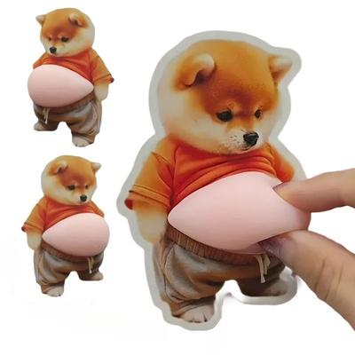 Grappige 3D Shiba Inu Hond Buik Sticker Knijpspeeltje Schattige Puppy in Oranje Outfit Fidget Speelgoed Siliconen Zelfklevend voor Kinderen Cadeaus