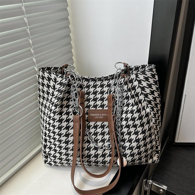 Large Capacity Women's Armpit Bag New Trendy Fashion Shoulder Bag Casual Versatile Commuter Tote Bag