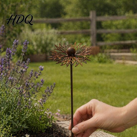 Weather-resistant Garden Stake Vintage Rustic Cornflower Metal Stake Weathered Iron Flower Sculpture with Hollow Nature-inspired Art Carving Outdoor
