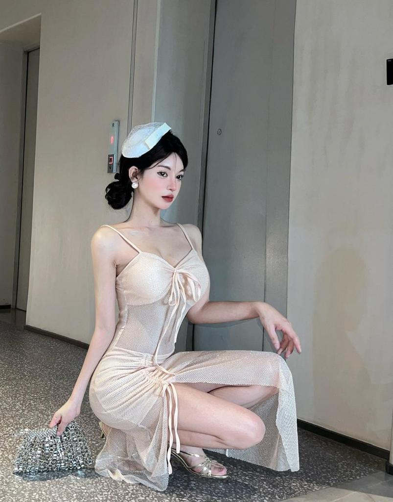 Heißes Mädchen Sexy trägerloses Netz-Abendkleid mit hohem Schlitz