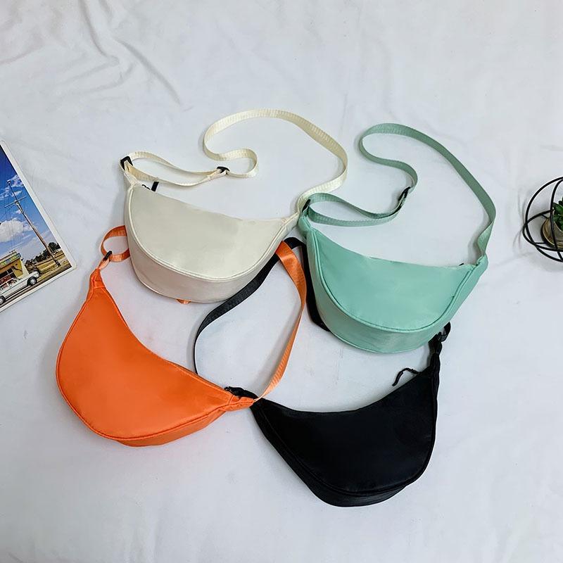 Strukturierte Damen-Umhängetasche neuer leichter Sportstil lässige kleine Umhängetasche vielseitige Unterarm-Schulter-Knödel-Tasche